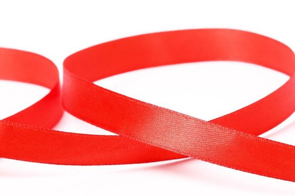 Лента атласная 12 мм  (красная) 33 м *